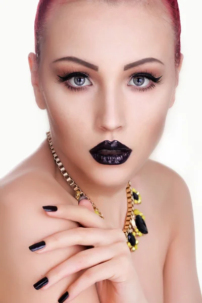 Beauty Fashion Model Girl with Black Make up, Long Lushes. Fashi — Zdjęcie stockowe