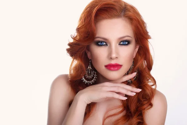 Kızıl saçlı. moda kız portre