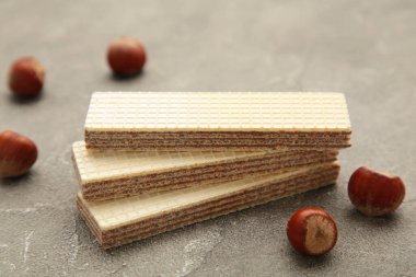 Fındıklı gofret, kurabiye ve tatlı konsepti, çikolata ve fındıklı ve fındıklı ve fındıklı. Üst görünüm