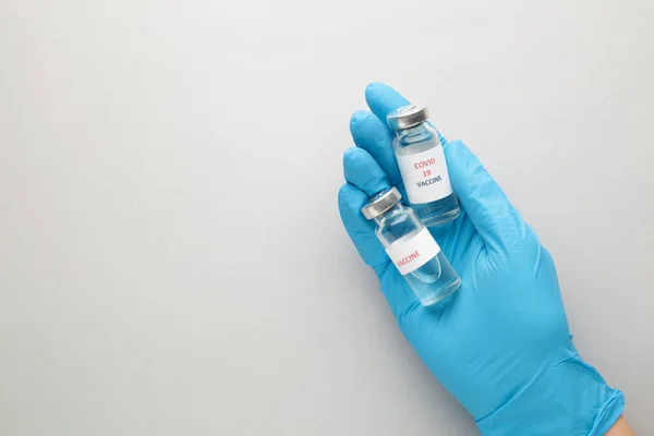 Médico Portador Dos Sondas Con Vacuna Contra Coronavirus Para Virus —  Fotos de Stock