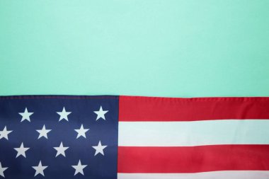 Arka planda fotokopi alanı olan Amerikan bayrağı. Üst görünüm