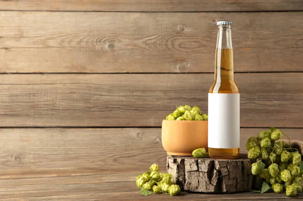 Beer Bottle Hop Cones Grey Background Close Top View — Stock Photo, Image