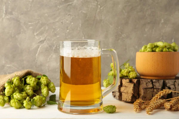 Glass Fresh Beer Green Hops Wheat Grey Background Top View — Stock Photo, Image