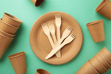 Nane arkaplanda çevre dostu tek kullanımlık sofra takımı