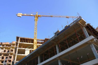 İnşaat alanı geçmişi. Crane binanın yanında. Sanayi geçmişi.