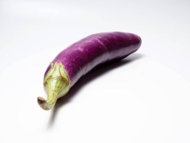 Çiğ sebze resmi, beyaz izole arkaplanda çekim