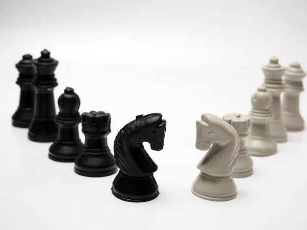 Close Natáčení Šachové Figurky Bílém Izolovaném Pozadí — Stock fotografie
