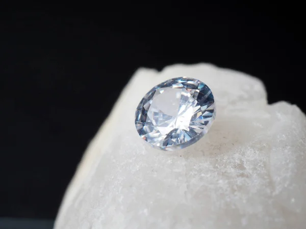 Fényes Gyémántok Közeli Fotózása Lődd Fekete Texturált Háttér — Stock Fotó