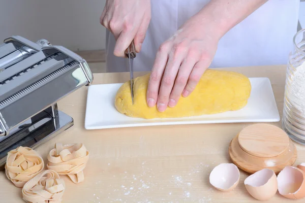 Preparation of homemade pasta — Stock Photo, Image