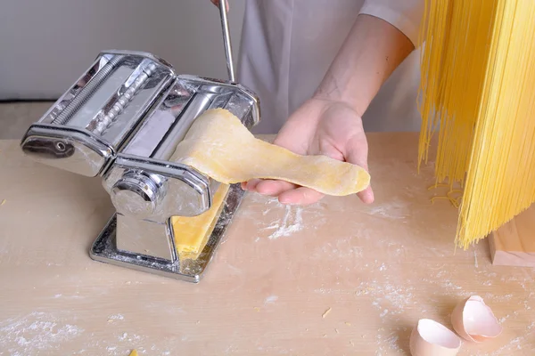 Preparation of homemade pasta — Stock Photo, Image