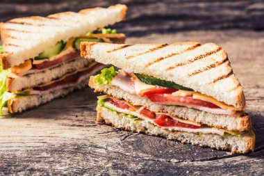 Taze clubsandwiches yaptı