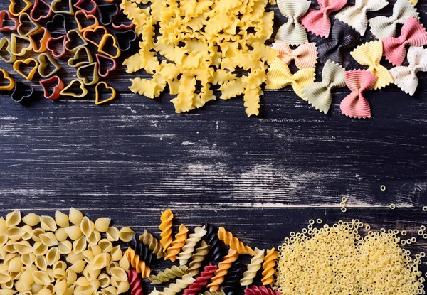 Färgad italiensk pasta — Stockfoto