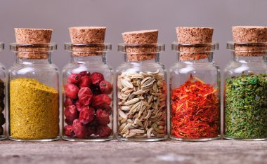 Baharatlar, şişeli