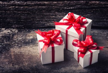 Noel hediye ile sunar