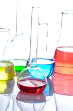 Kimyasal laboratuvar şişesi