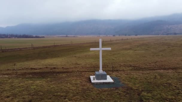 Cruz Piedra Cristiana Campo — Vídeo de stock