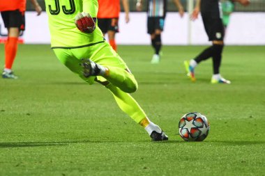 futbol kalecisi kick topu