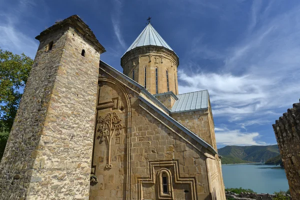 Igreja e torre de Ananuri — Fotografia de Stock