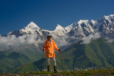 dağlar _ yaz aylarında turizm