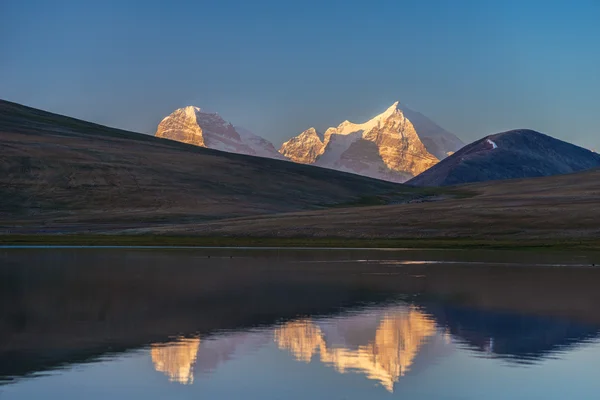 Lago Turumtaykul - Montagne Pamir — Foto Stock