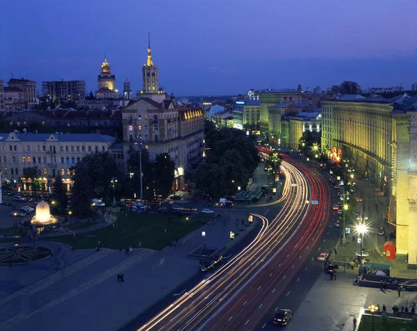 Khreshchatyk street ve večerních hodinách — Stock fotografie