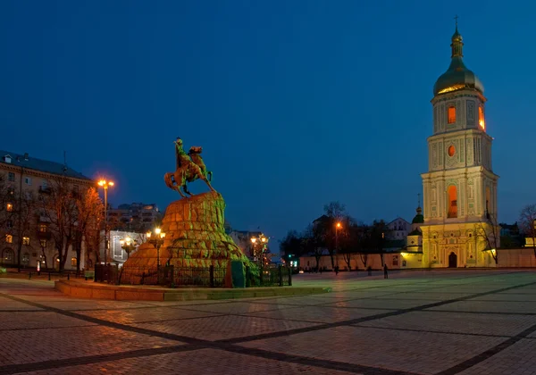 Heiliger sophia 's platz bei nacht — Stockfoto