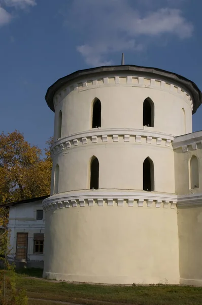 Rundes Hofgebäude Vor Blauem Himmel Galitzine Palast Trostjanez — Stockfoto