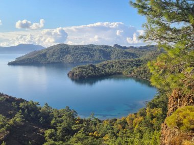 Datca Yarımadası 'ndaki turkuaz ambarlar. Genel bakış. Türkiye.