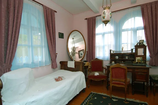 コロディアズネのレスヤ ウクライナの部屋 中の白い家 — ストック写真