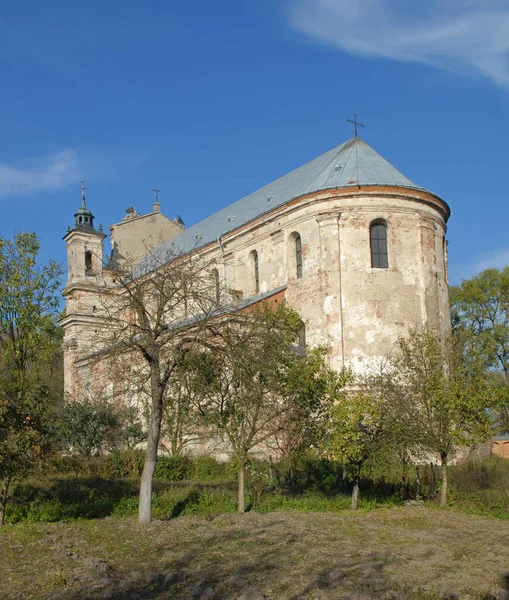 Antigua Catedral Colegas Sobre Fondo Azul Del Cielo Arquitectura Olyka — Foto de Stock