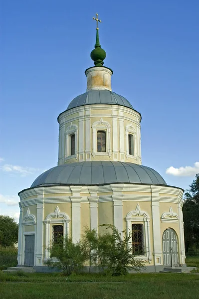 Церковь Святой Варвары Китайгороде Голубое Небо Заднем Плане — стоковое фото