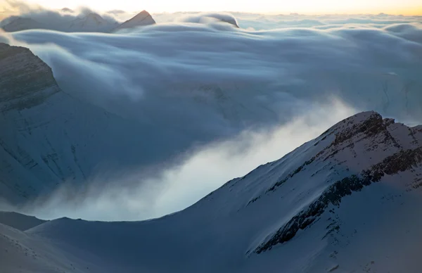 Morning in winter mountains — Stock Photo, Image