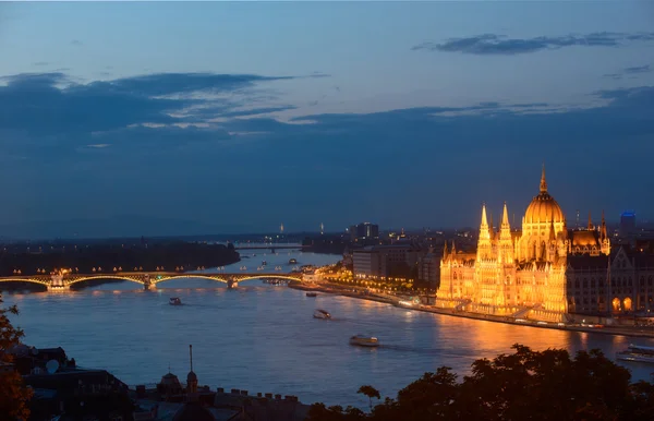 Budapest in evening — Stock Photo, Image