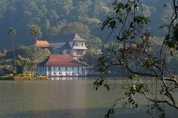 Templo da Relíquia dos Dentes Sagrados — Fotografia de Stock