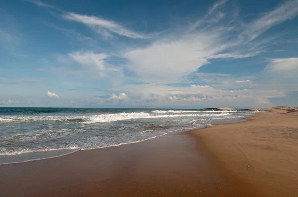 Pusty ocean piasek plaża — Zdjęcie stockowe