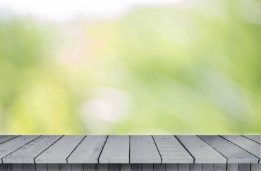 Doku ve arkaplan için en üstteki tahta rafları boşalt, ürünlerinizi görüntülemek veya montajlamak için kullanılabilir.