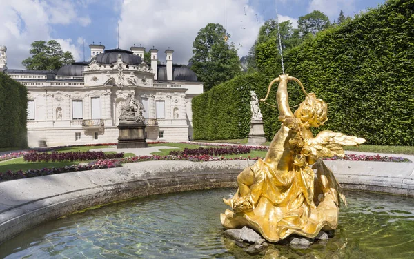 Schloss Linderhof Deutschland Juli 2019 Brunnen Mit Statue Des Goldenen — Stockfoto