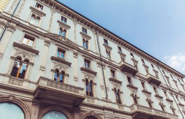 MILAN, ITALY - 15 Mayıs 2019: İtalya için Tipik Mimarlık Biçimi