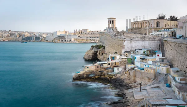 Malta Grand Harbour View Valletta Seafront Siege Bell Memorial Lower — Fotografia de Stock