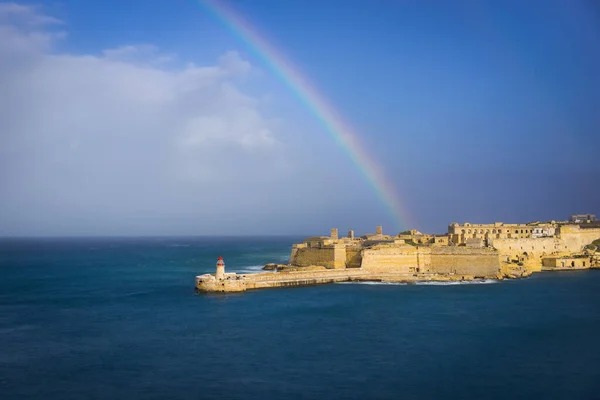 Malta Kalkara Fort Ricasoli Breakwater Com Farol Belo Arco Íris — Fotografia de Stock