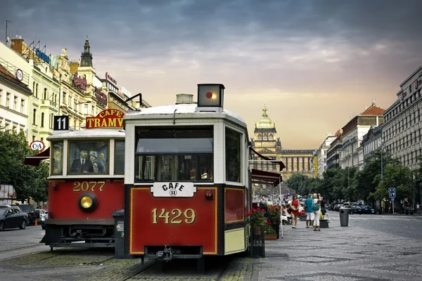 Vintage café in oude tram, Praag — Stockfoto