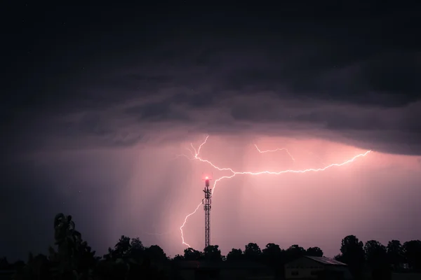 Gecenin içinde flash