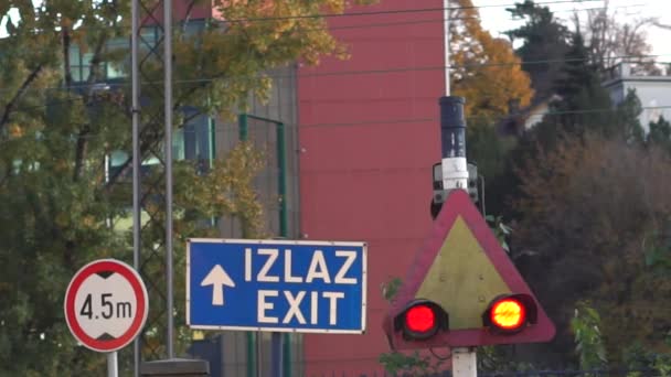 Level crossing sign — Stock Video