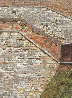 Ortaçağ kale duvarı