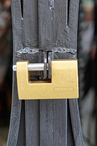 Strong steel padlock — Stock Photo, Image