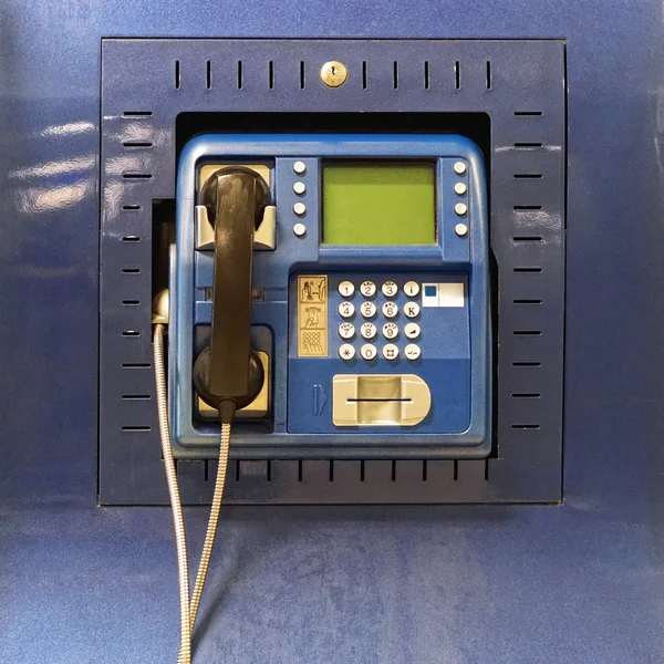 Telefono pubblico blu — Foto Stock