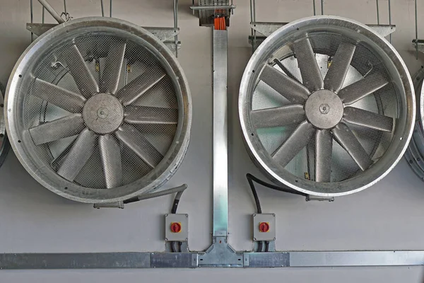 Dois Grandes Ventiladores Para Hvac — Fotografia de Stock