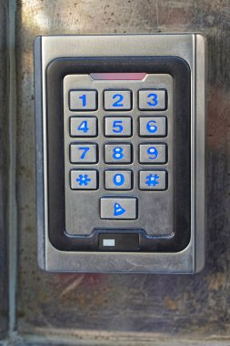 Şifre giriş kapısı için güvenlik tuş takımı