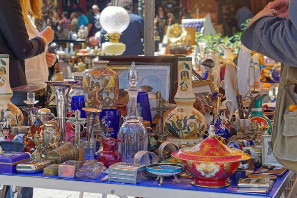 Athens Greece May 2015 Antiques Arts Stall Monastiraki Flea Market — Stock Photo, Image