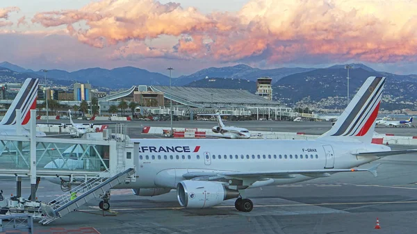 Nice Fransa Şubat 2016 Air France Airbus Uçağı Hava Kararınca — Stok fotoğraf